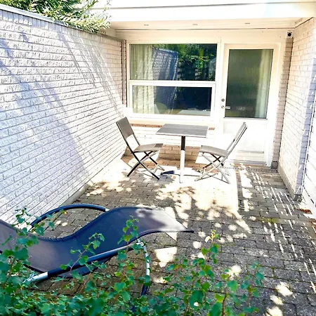 Cosy With Private Terrace Vallensbaek