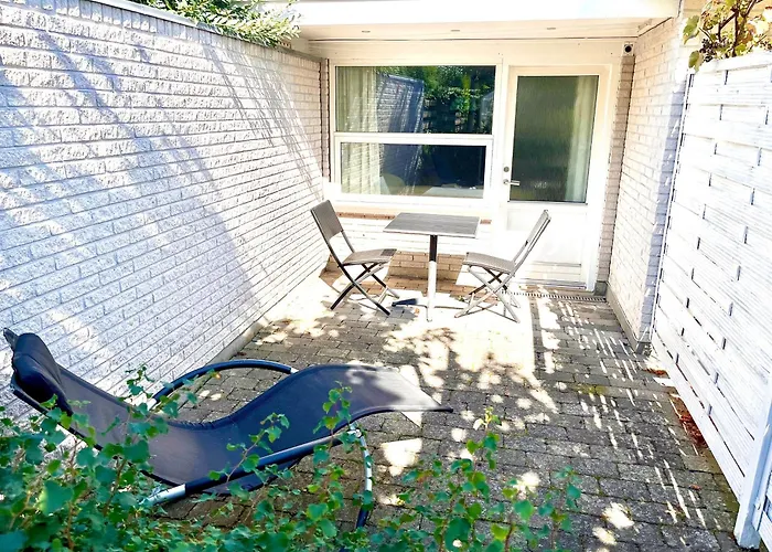 Cosy With Private Terrace Vallensbaek