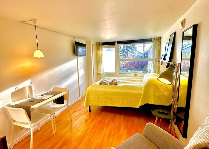 Cosy With Private Terrace Feriehus *